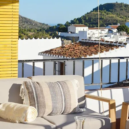 Casa Rosario, Large Historic Townhouse With Amazing Roof Terrace Hansonholiday