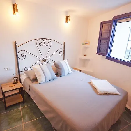 Casa Rosario, Large Historic Townhouse With Amazing Roof Terrace Hansonholiday Holiday home Frigiliana